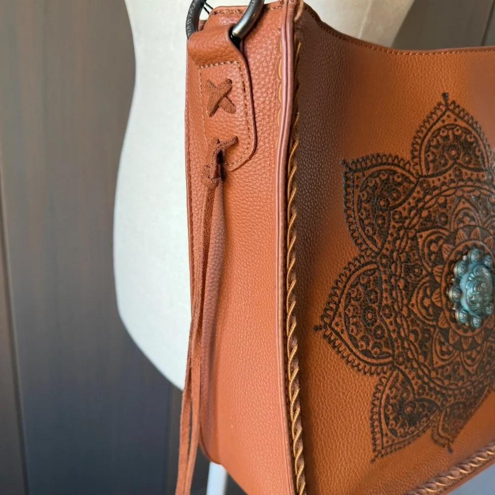 MONTANA WEST Concealed Carry Hobo Bag *NEW* - Picture 4 of 15
